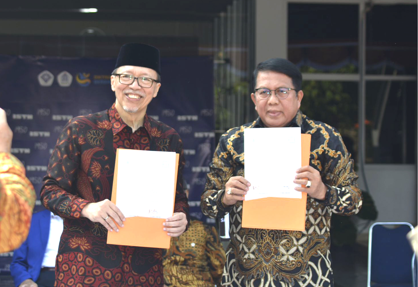 Acara Penandatanganan MOU Ketua DPK APINDO Kabupaten Bogor dengan Rektor ISTN (Institut Saint dan Teknologi Nasional) di Kampus Srengseng, Jakarta Selatan. 01 Agustus 2025